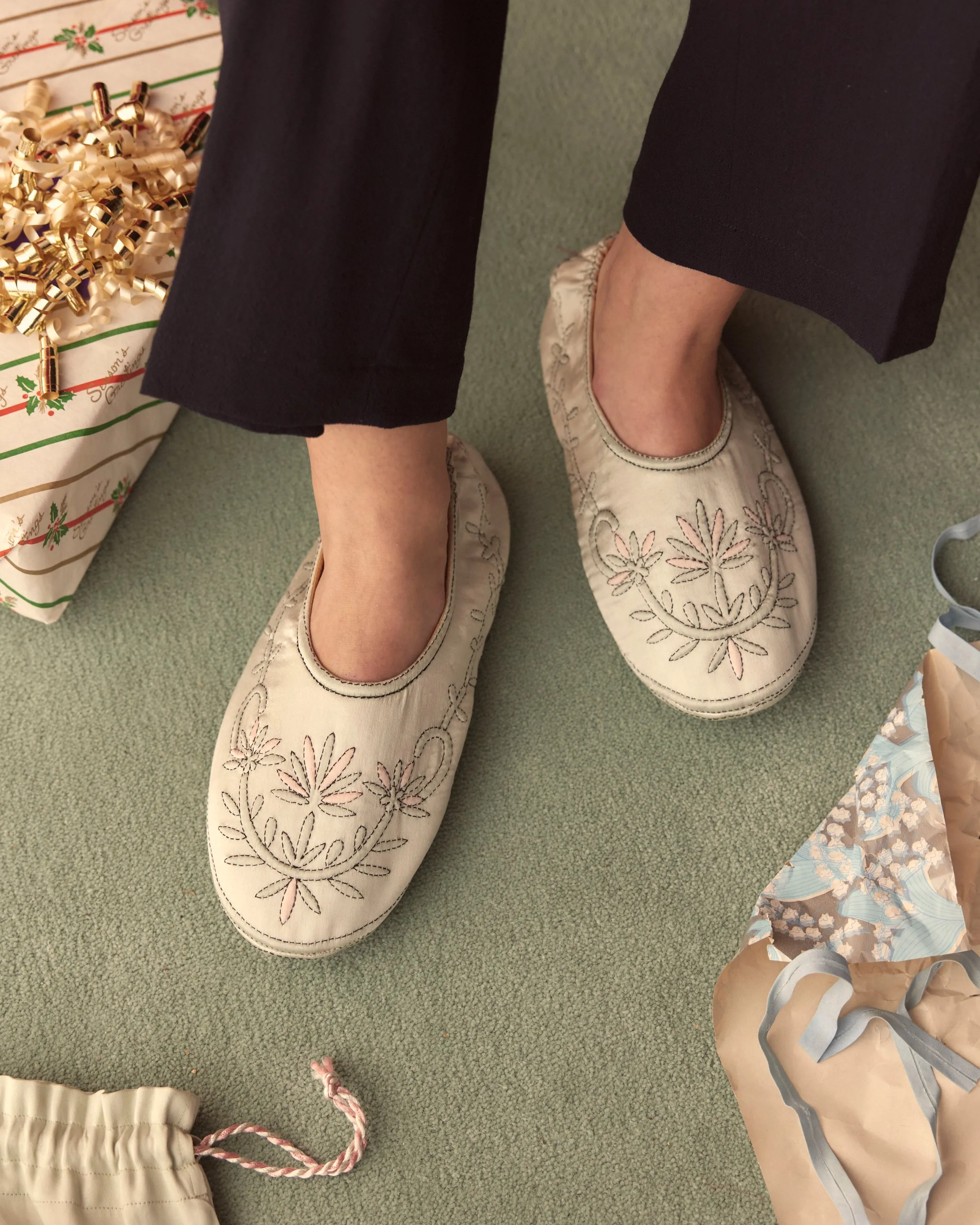 Floral Souvenir Slippers