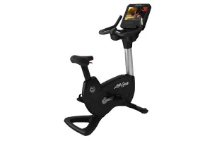 Life Fitness Platinum Club Series Upright Lifecycle Exercise Bike