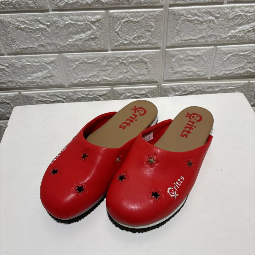 Star Cutout Slide Shoes